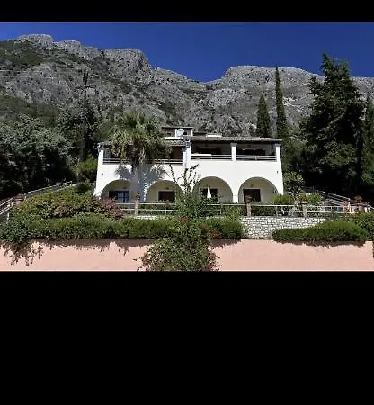 Hotel Mediterranean View *